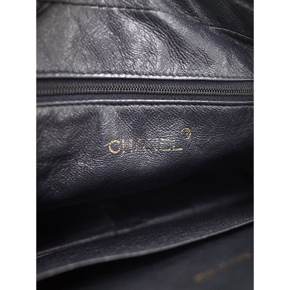 Chanel Matelasse Shoulder Bag Black - Picture 4 of 9